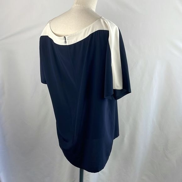 St. John Navy With Ivory Trim Silk Top