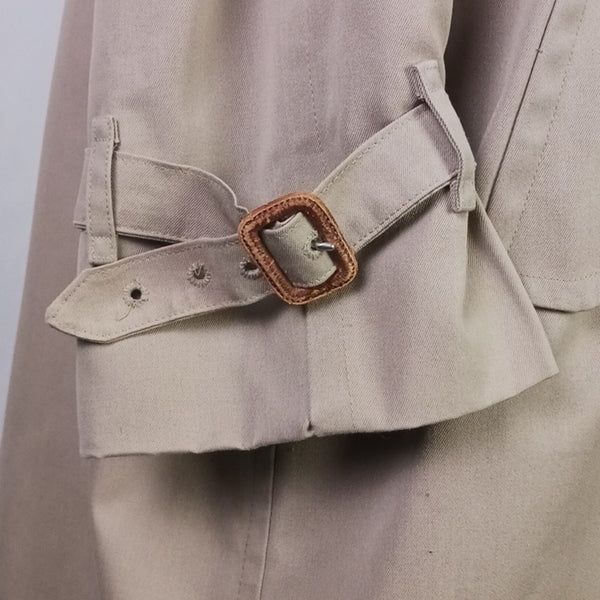 Burberry Classic 3/4 Trench Beige and Black Plaid Coat Vintage