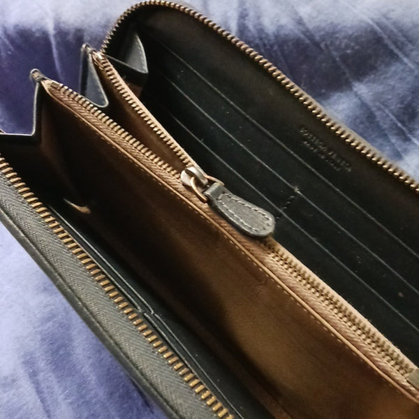 Bottega Veneta Intrecciato Black Leather Zip Wallet