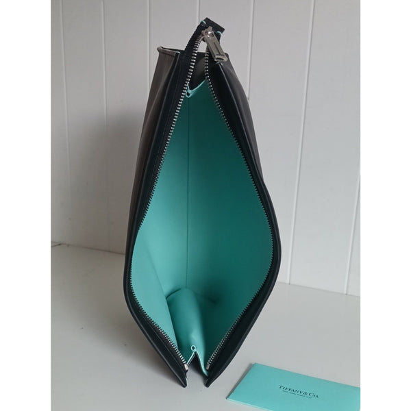 TIFFANY AND CO NIB BLK LEATHER LG SHOPPING POUCH.