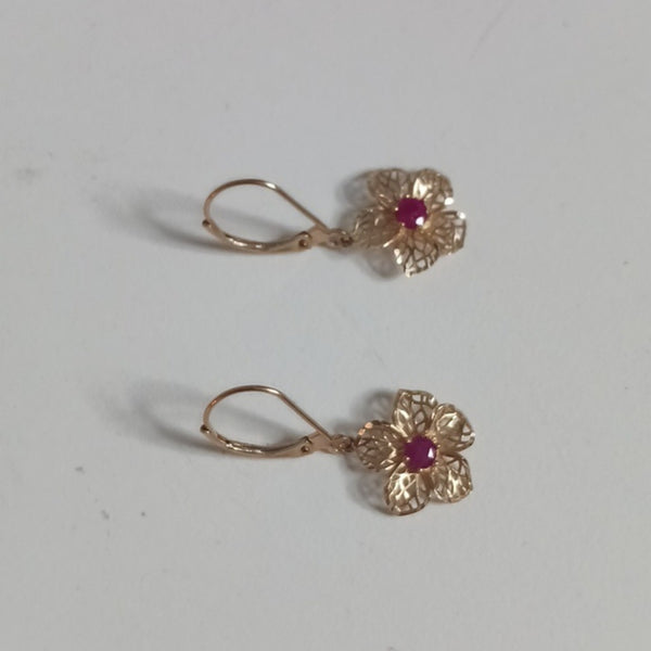 14kt Filagree W Ruby Flowers Earrings.