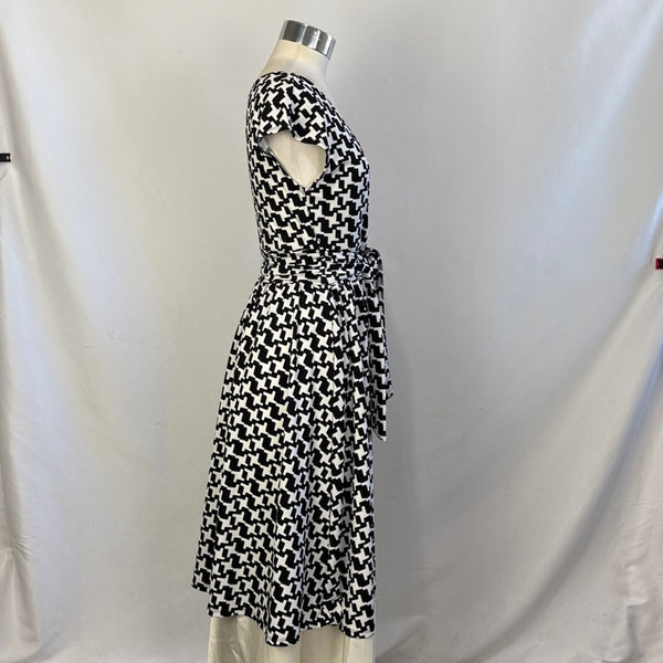 DKNY NWT Black And White Print Dress With Belt