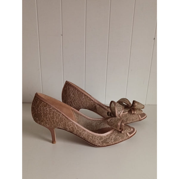 VALENTINO TAN LACE PEEP TOE W BOW PUMPS.