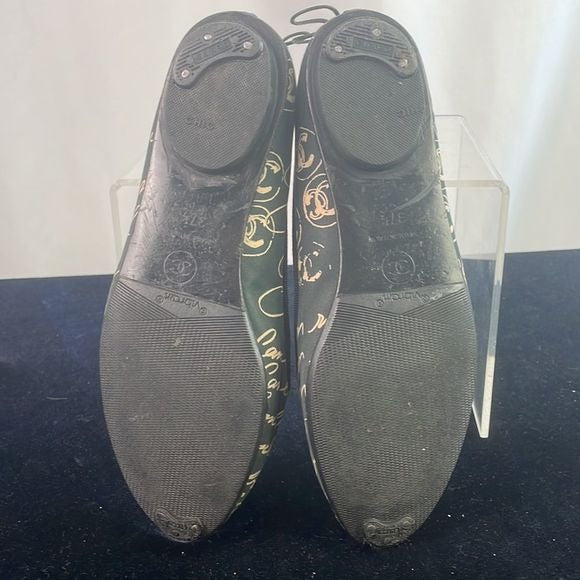 CHANEL Black and Beige Canvas Ballet Flats