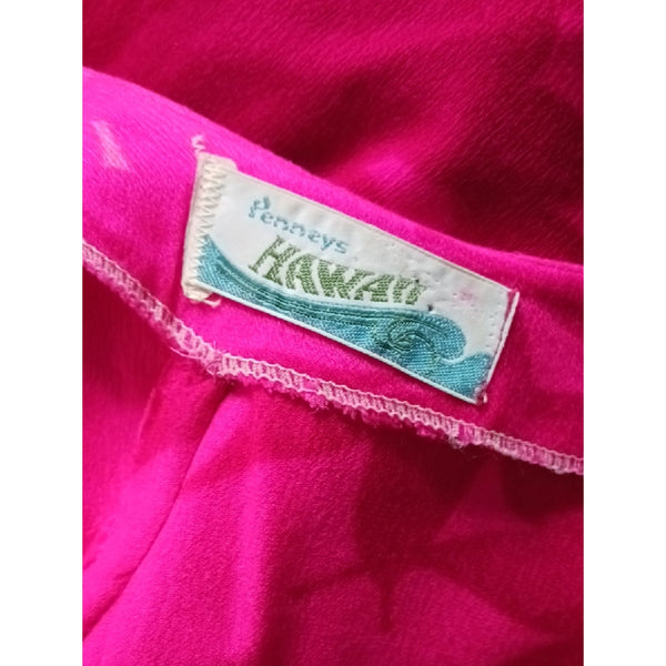 HAWAIIAN VTG PINK FLORAL DRESS.
