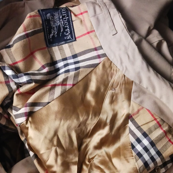 Burberry Classic 3/4 Trench Beige and Black Plaid Coat Vintage