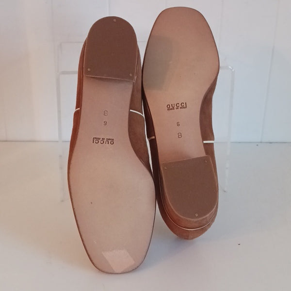 Gucci NIB Brown Suede Laced Low Heel with White Trim Shoes.