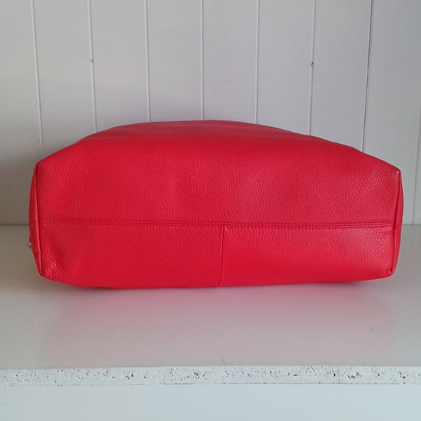 Tory Burch Large Coral Chain Strap Bag.