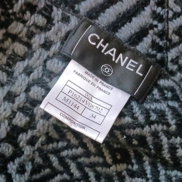 CHANEL  Gray Wool Print W Beads Jkt/ Skt/ Scarf.