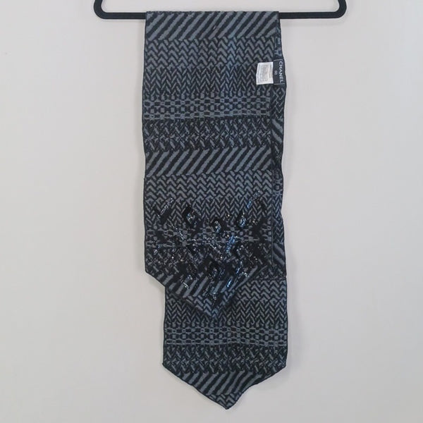 CHANEL  Gray Wool Print W Beads Jkt/ Skt/ Scarf.