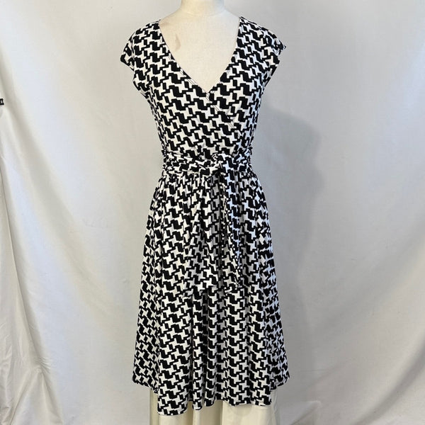 DKNY NWT Black And White Print Dress With Belt