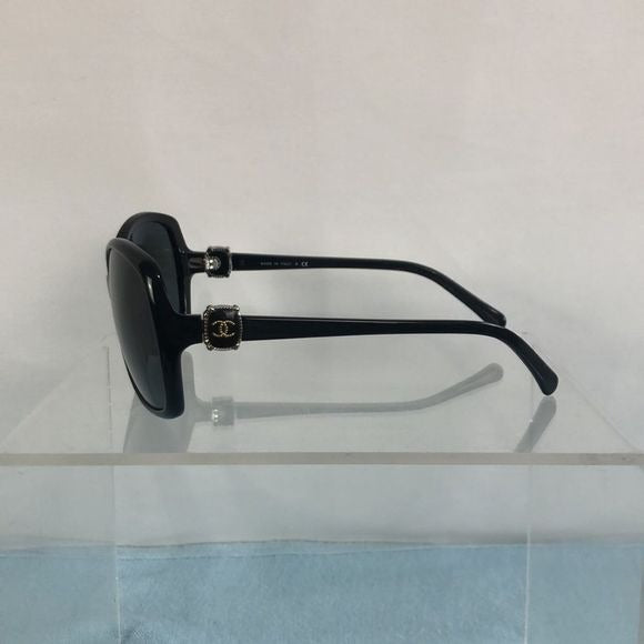 CHANEL Black with Logo Big Frame Sunglasses