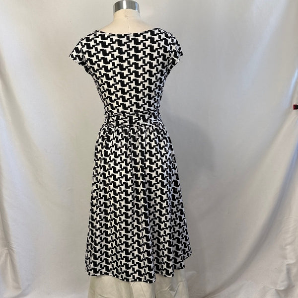 DKNY NWT Black And White Print Dress With Belt