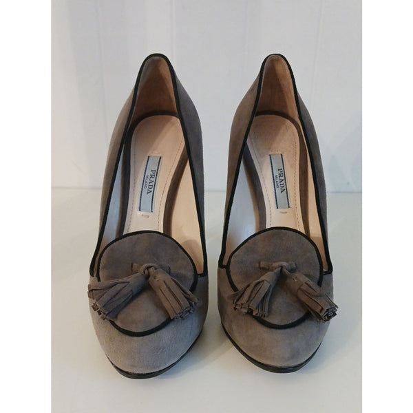 PRADA NEW GRAY SUEDE W TASSLE PUMPS