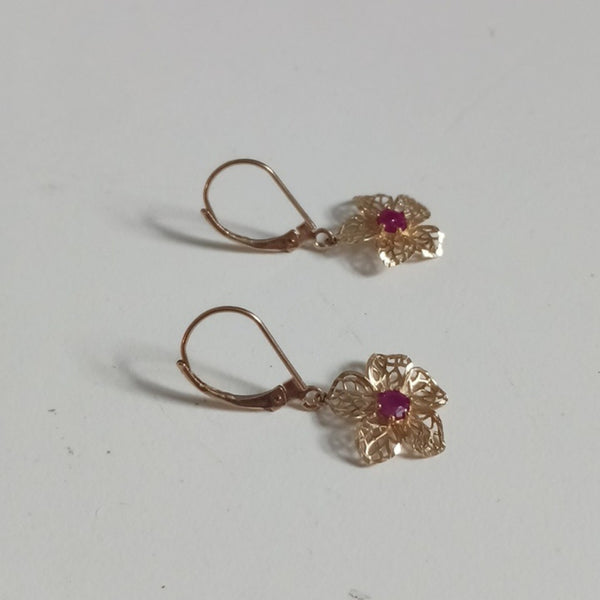 14kt Filagree W Ruby Flowers Earrings.