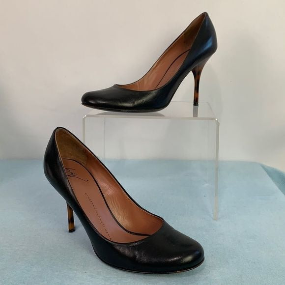Giuseppe Zanotti Design black pumps with tortoise heels