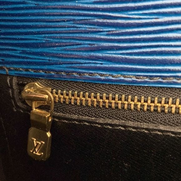 Louis Vuitton Blue Epi St Cloud Bag