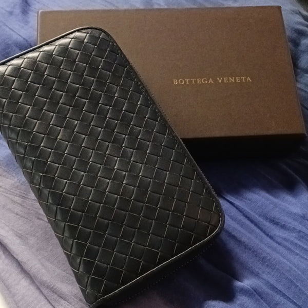 Bottega Veneta Intrecciato Black Leather Zip Wallet
