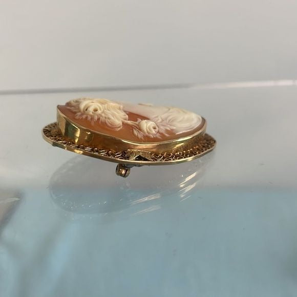 14kt Vintage Cameo Pin
