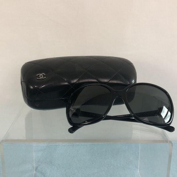 CHANEL Black with Logo Big Frame Sunglasses