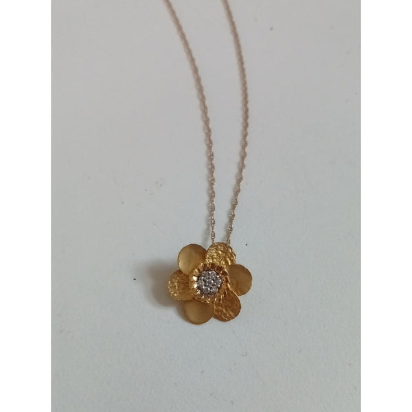 REISS  HAMMERED DAISY PENDANT.