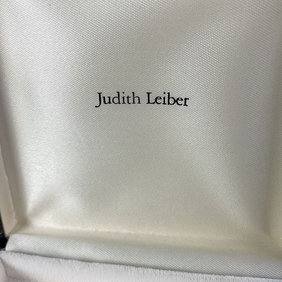 Judith Leiber NIB Swarovski Crystal Enamel Penguin Pin