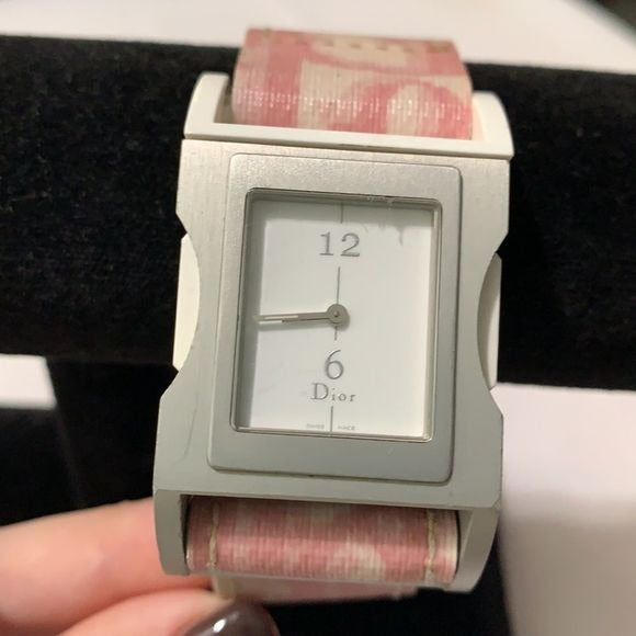 Christian Dior logo strap blue/pink watch