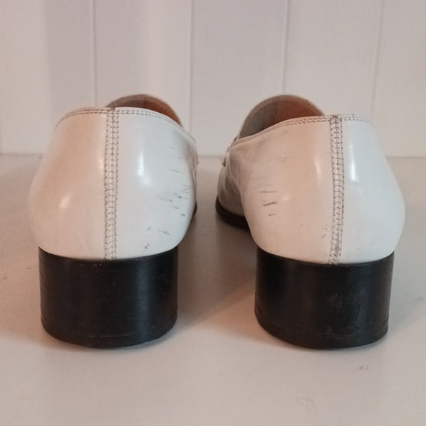 Salvatore Ferragamo White Low Heel Vtg Loafers