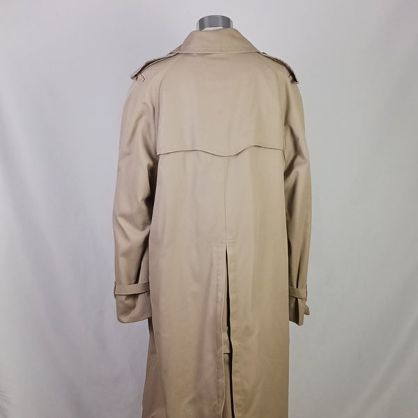 Burberry Classic 3/4 Trench Beige and Black Plaid Coat Vintage