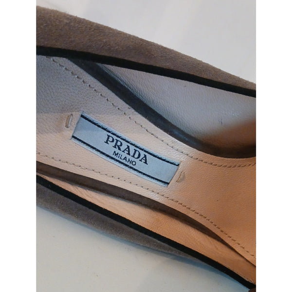PRADA NEW GRAY SUEDE W TASSLE PUMPS