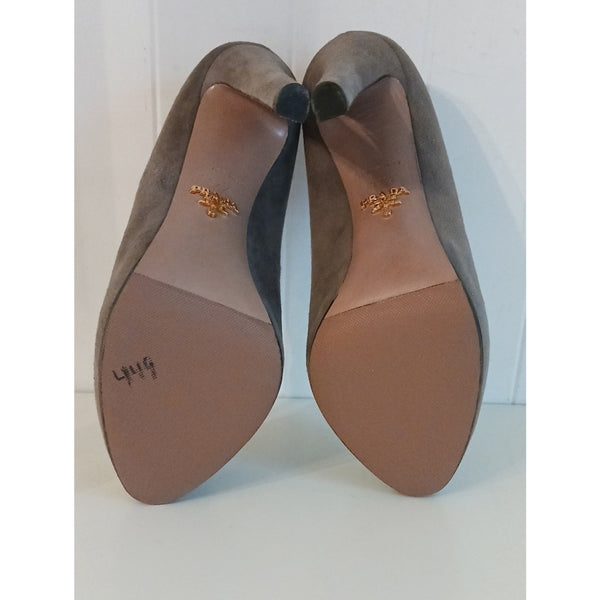 PRADA NEW GRAY SUEDE W TASSLE PUMPS
