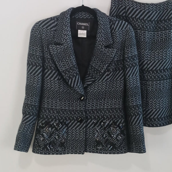 CHANEL  Gray Wool Print W Beads Jkt/ Skt/ Scarf.