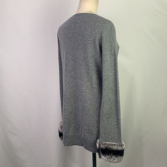 Gray cashmere sweater with fur trim cuffs