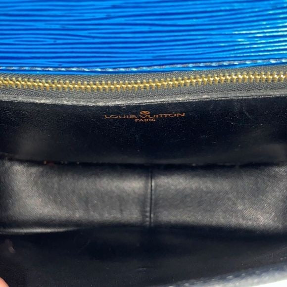 Louis Vuitton Blue Epi St Cloud Bag
