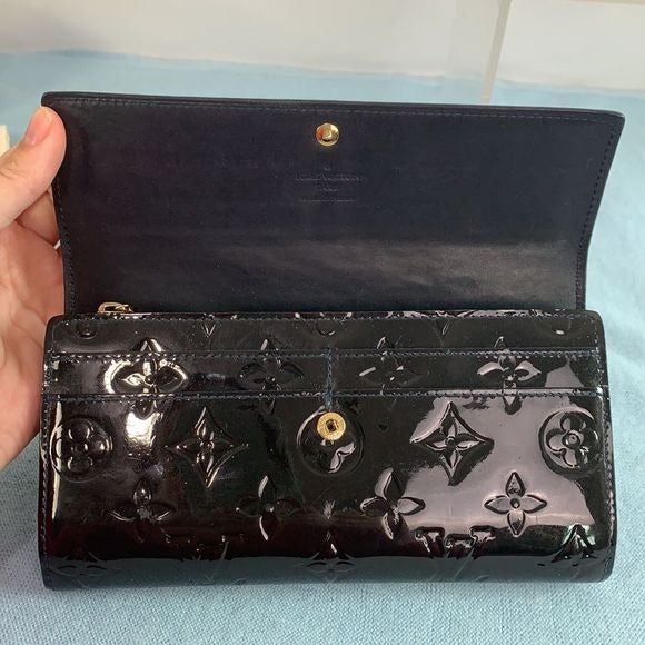 Louis Vuitton black vernis monogram wallet