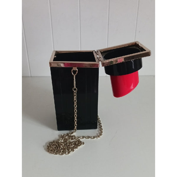 JESSICA MCCLINTOCK NEW LIPSTICK PURSE.