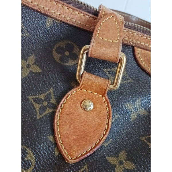 LOUIS VUITTON VTG STRAP SATCHEL BAG.