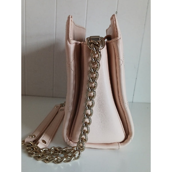 KATE SPADE BLUSH QUILTED CHAIN STRAP BAG.