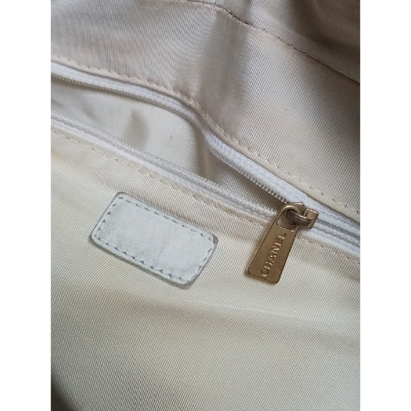 CHANEL VTG WHITE WILD STICH AS IS BAG.