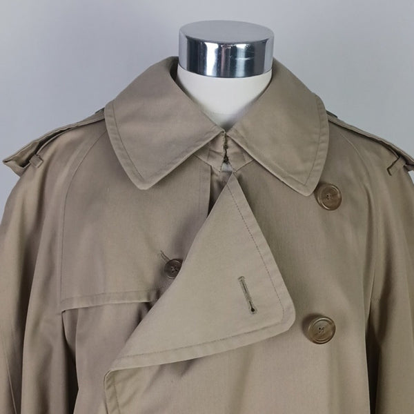 Burberry Classic 3/4 Trench Beige and Black Plaid Coat Vintage