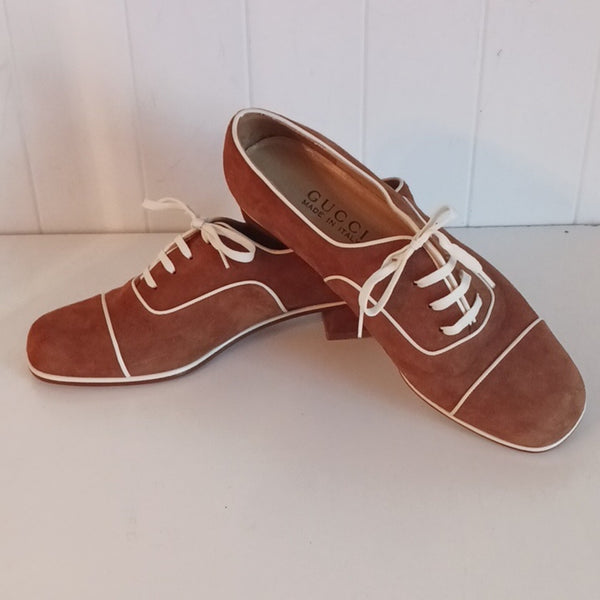 Gucci NIB Brown Suede Laced Low Heel with White Trim Shoes.
