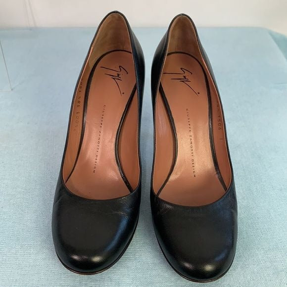 Giuseppe Zanotti Design black pumps with tortoise heels