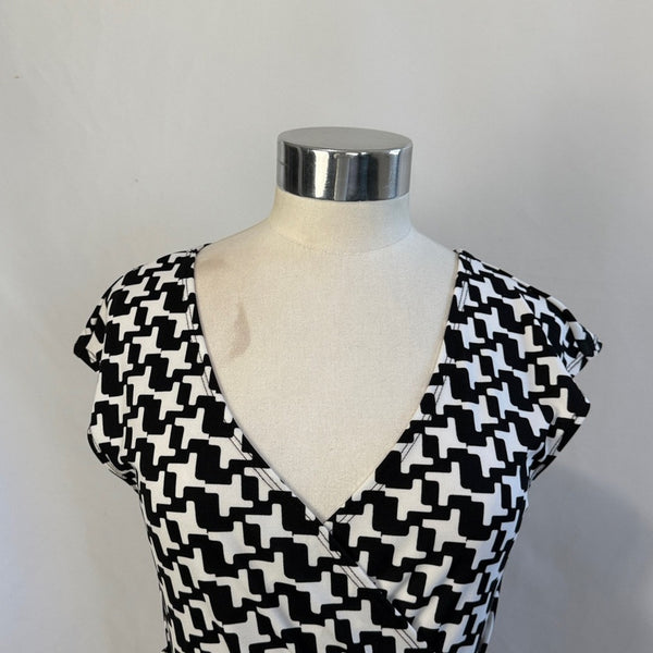 DKNY NWT Black And White Print Dress With Belt