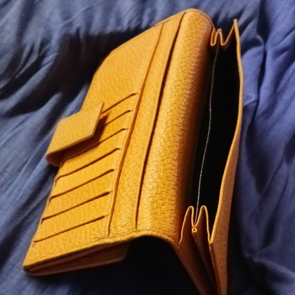 Gucci Mustard GG Vtg Leather Wallet.