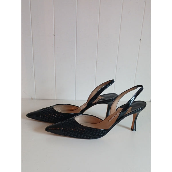 MANOLO BLAHNIK BLK WOVEN/ PATENT SLING BACKS SHOES.