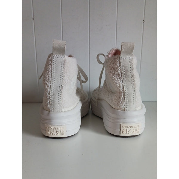 CONVERSE NEW FLEECE PLATFORM HI TOPS.