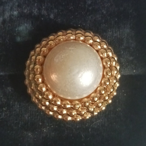 CHANEL Vintage Large Pearl Gold Circle Earrings