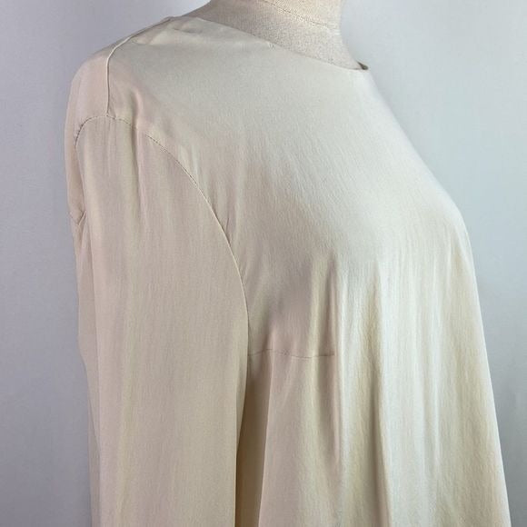 Bruno Cucinelli Cream Silk w Lace Cuffs Top