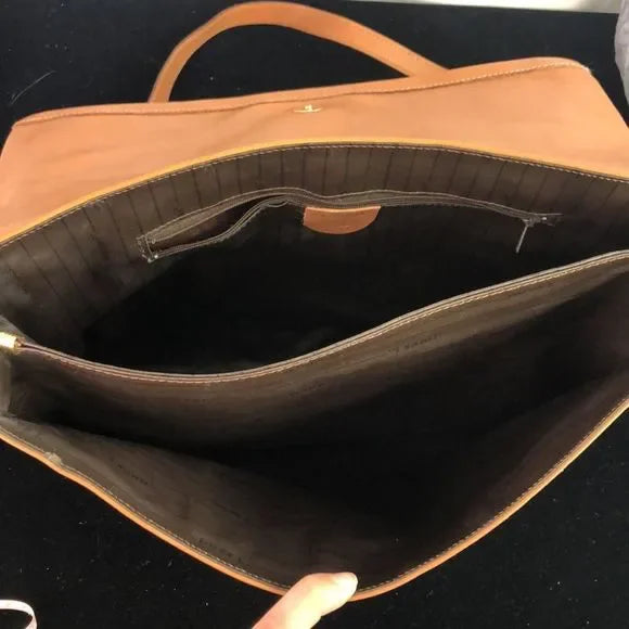 I Santi Italian Brown Leather Thin Bag
