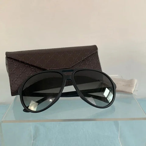 Gucci Black Frame Aviator with Case